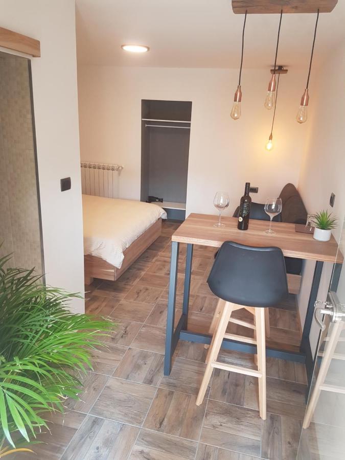 Wine Cellar Room Віпава Екстер'єр фото