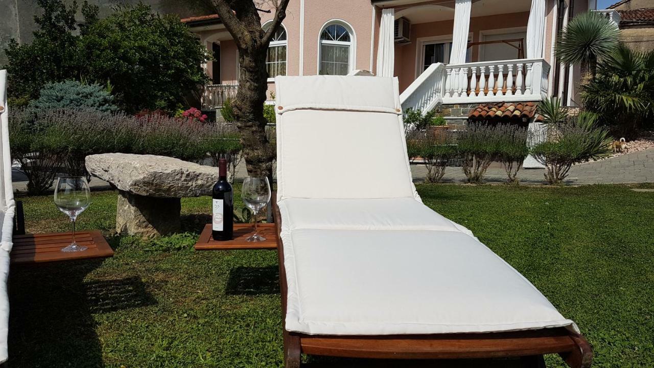 Wine Cellar Room Віпава Екстер'єр фото